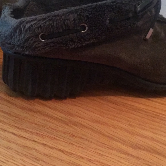 Cute furry Mules - Picture 3 of 3